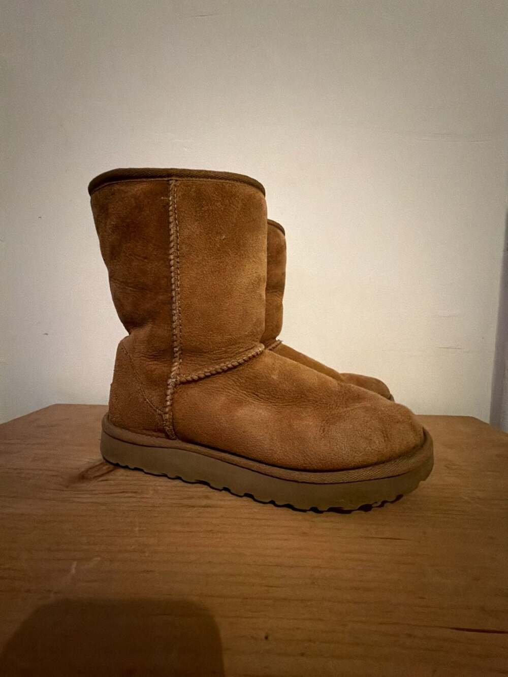 UGG Classic Short II Boots in Chestnut